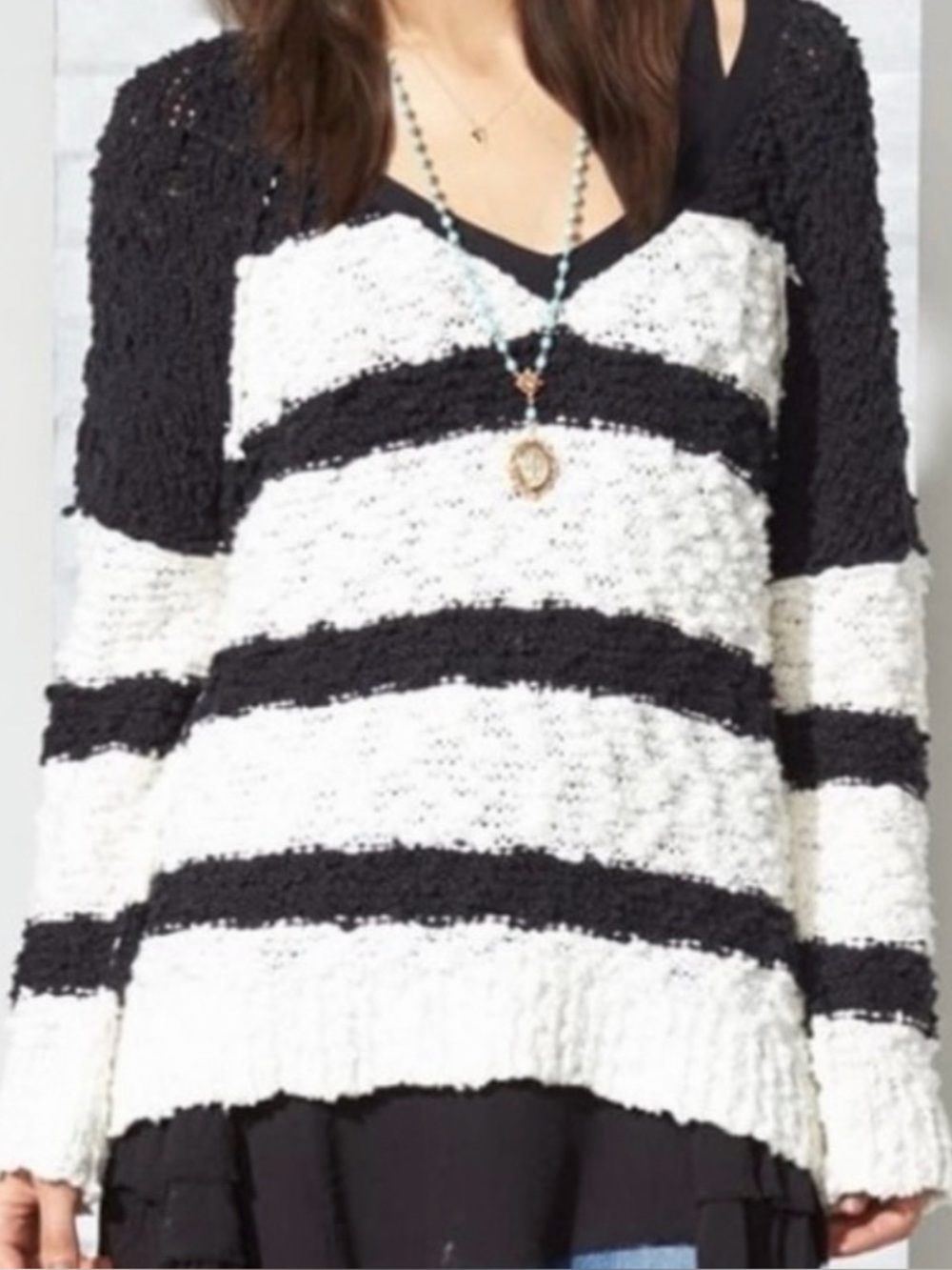 #872 FREE PEOPLE Songbird Black & White V-Neck Stripe Boucle Cotton Sweater COZY
